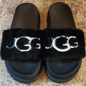 UGG Laton Slides